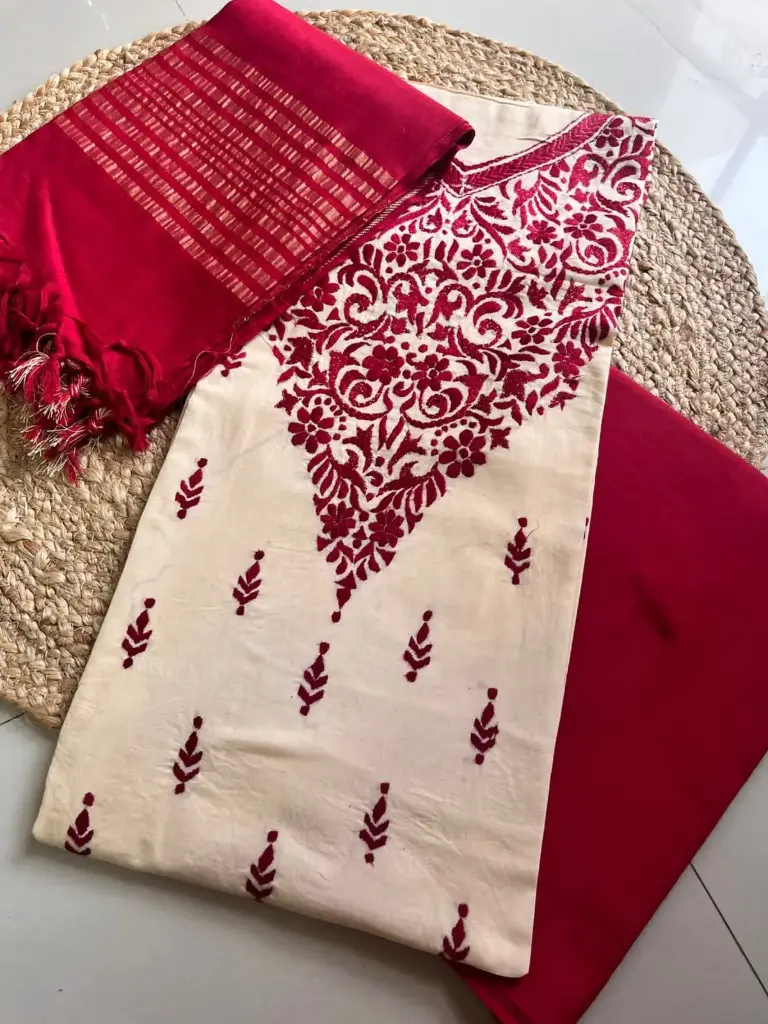 A Lovely Three-Piece Handloom Set